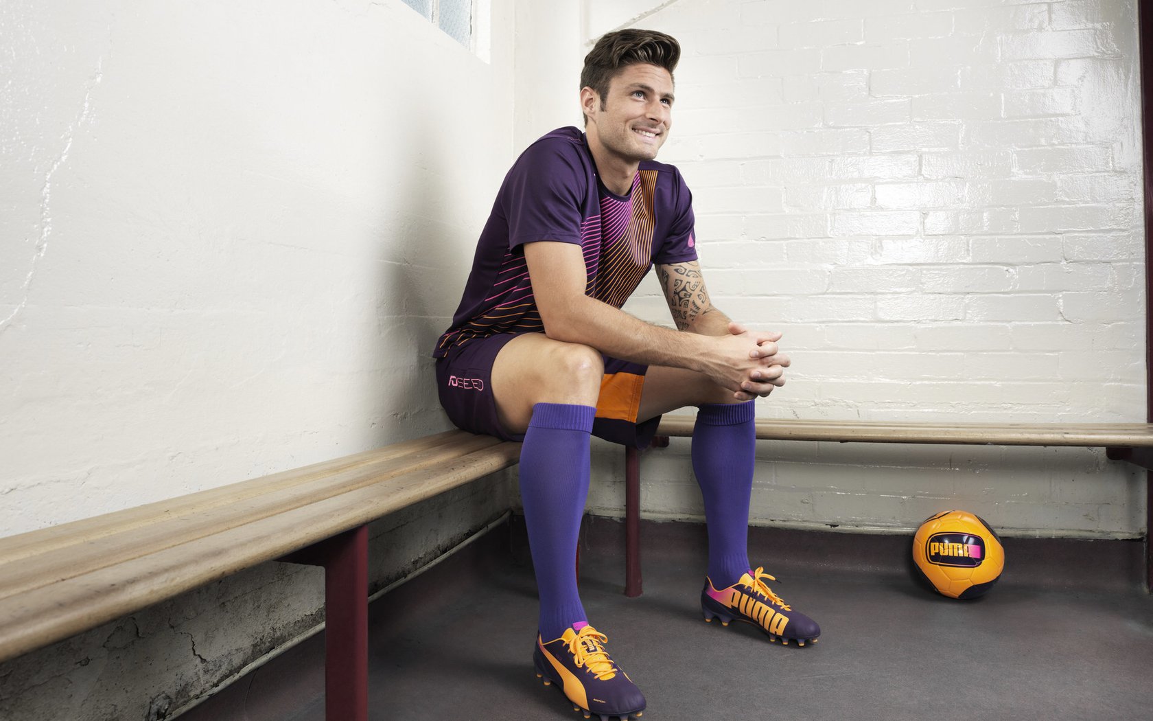 冬季雪地抢椅子赛，趣味横生的冰雪运动